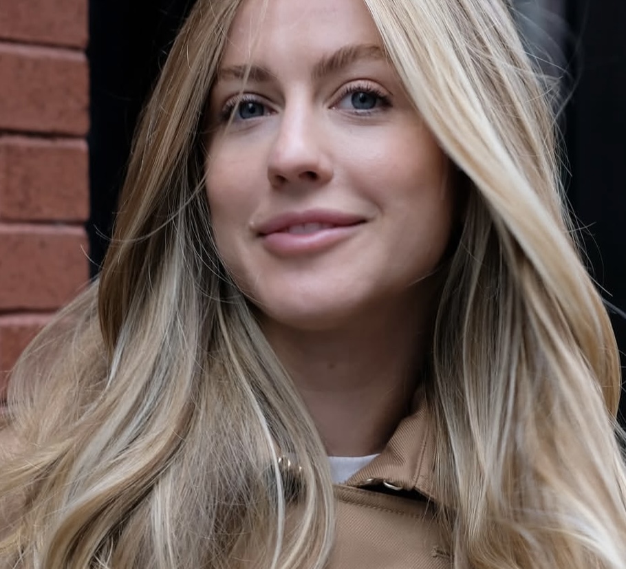 Vanilla Biscotti Blonde: Summer 2025’s Hottest Hair Color